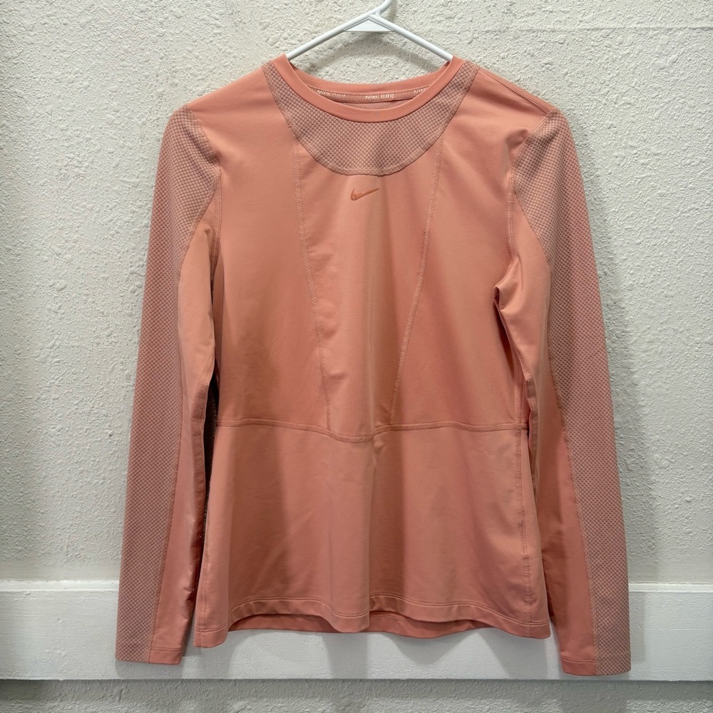 Nike Dri-Fit Long Sleeve Light Salmon Top Size M